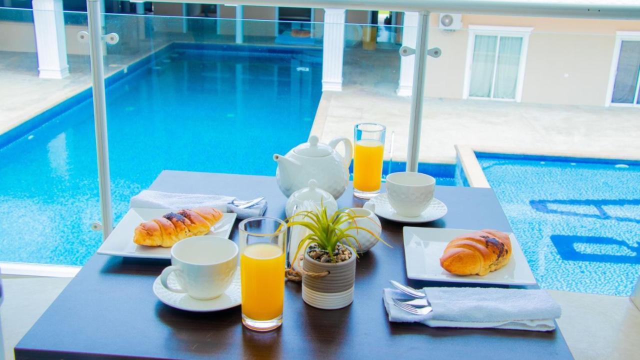 Royal Ambassador Hotel Harbel Bagian luar foto